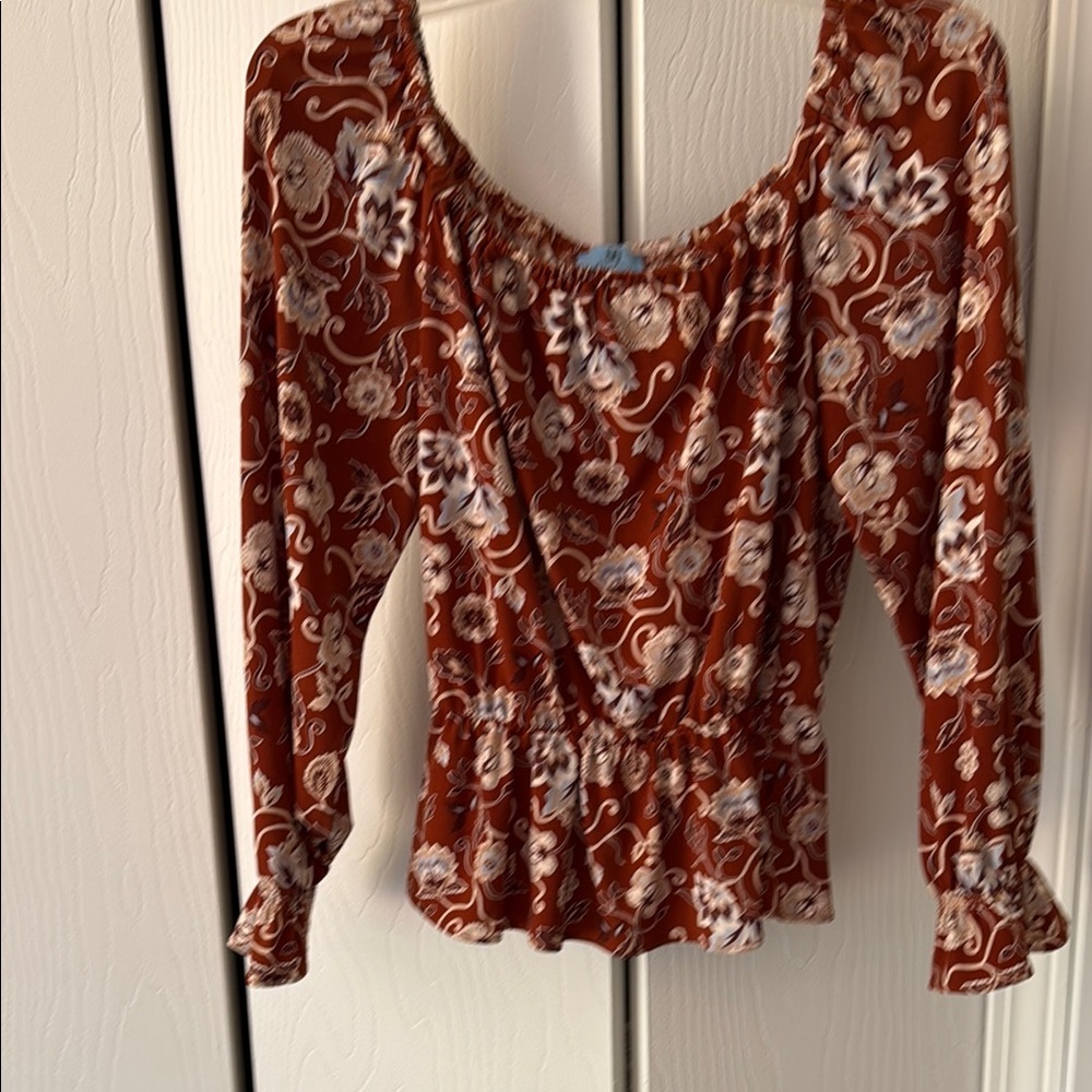 Off Shoulder Top - image 1